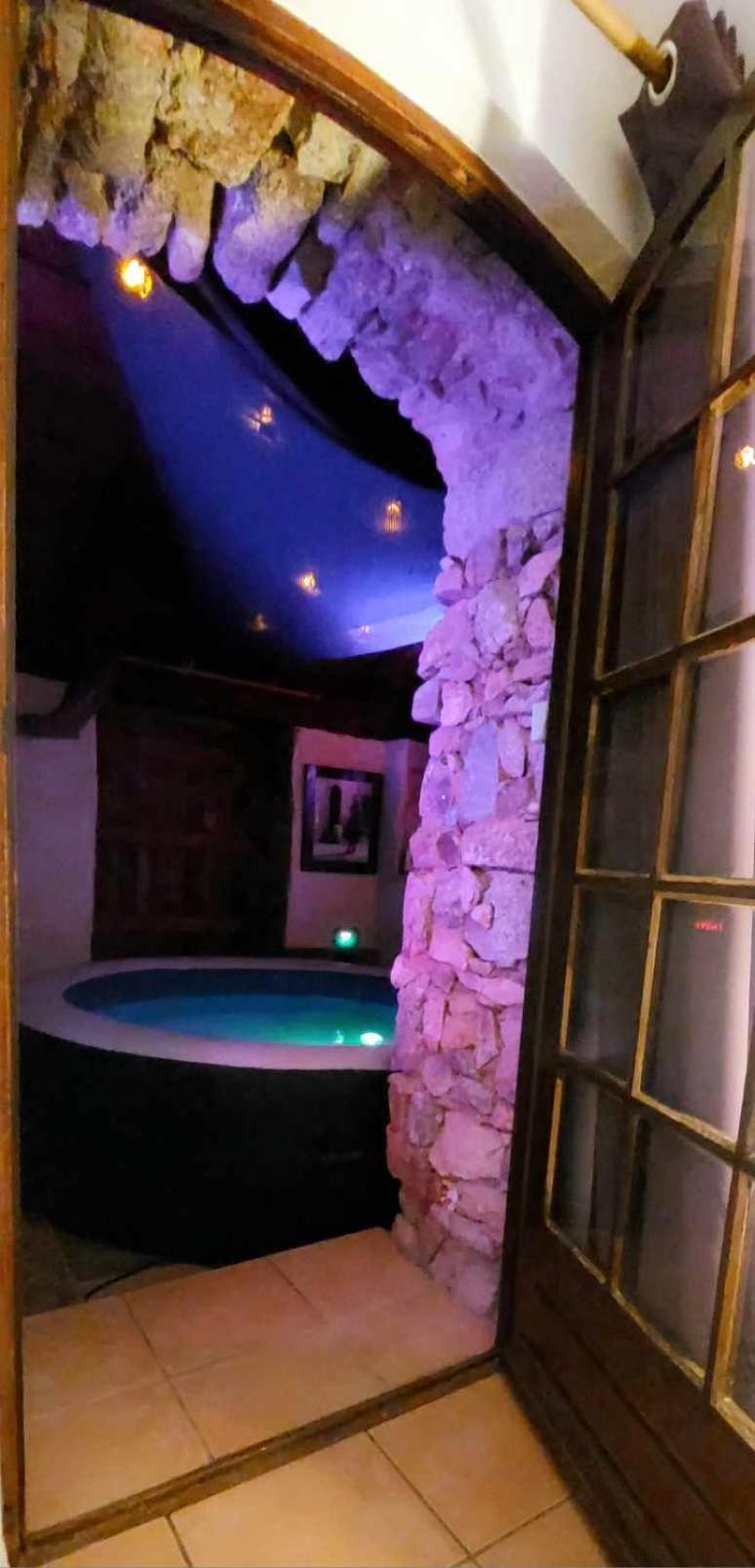 Chambre Love Romantique Avec Spa Privee Calvi  Eksteriør billede