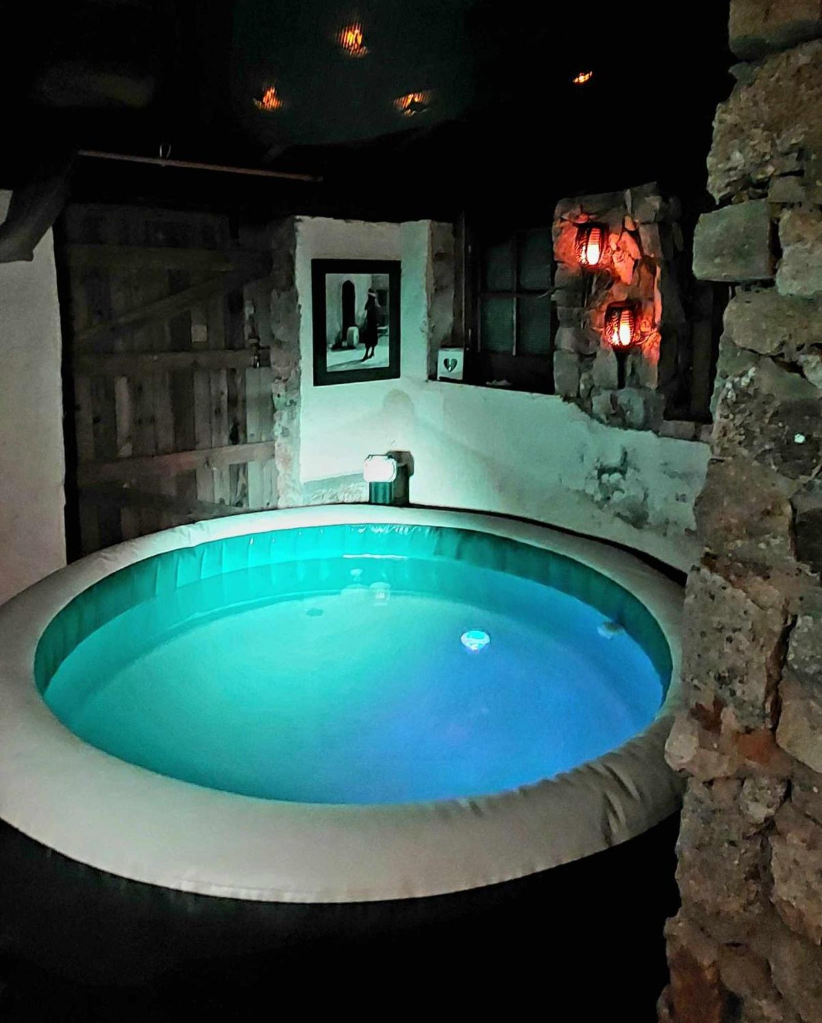 Chambre Love Romantique Avec Spa Privee Calvi  Eksteriør billede